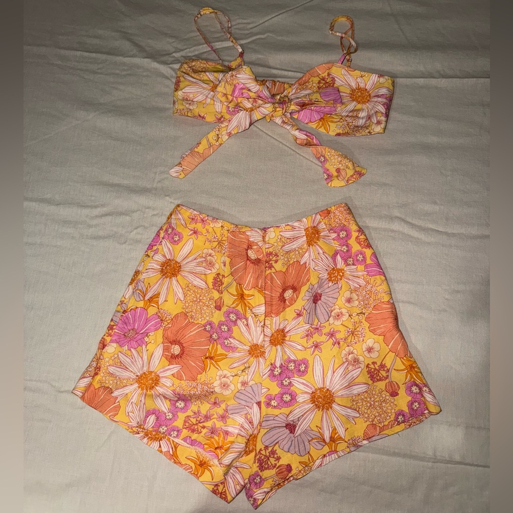 H&M Floral 2 piece short and crop top set